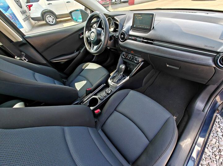 TOYOTA YARIS 2017 AZUL