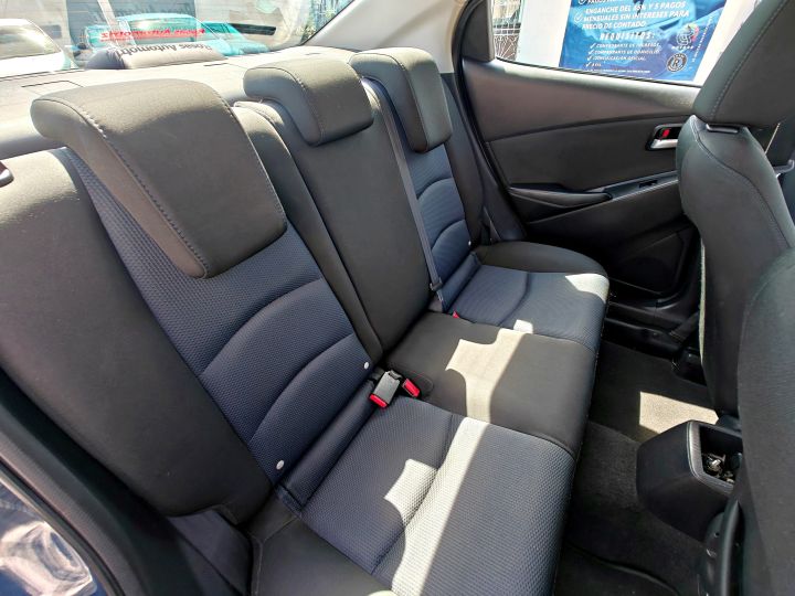 TOYOTA YARIS 2017 AZUL