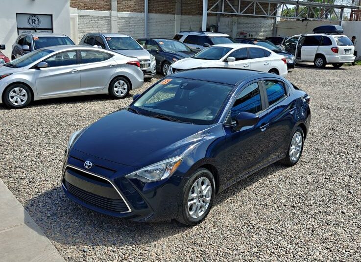 TOYOTA YARIS 2017 AZUL