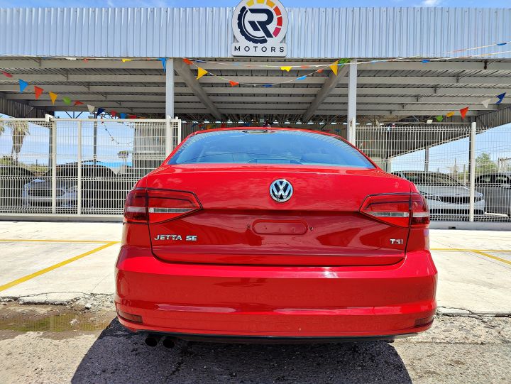 VOLKSWAGEN JETTA SE 2015