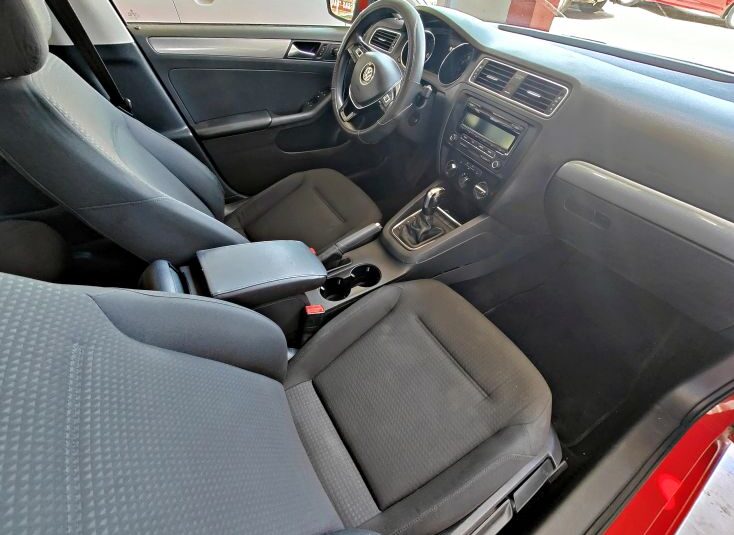 VOLKSWAGEN JETTA SE 2015