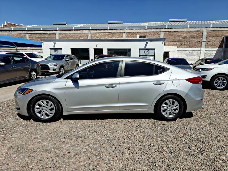 HYUNDAI ELANTRA SE 2017