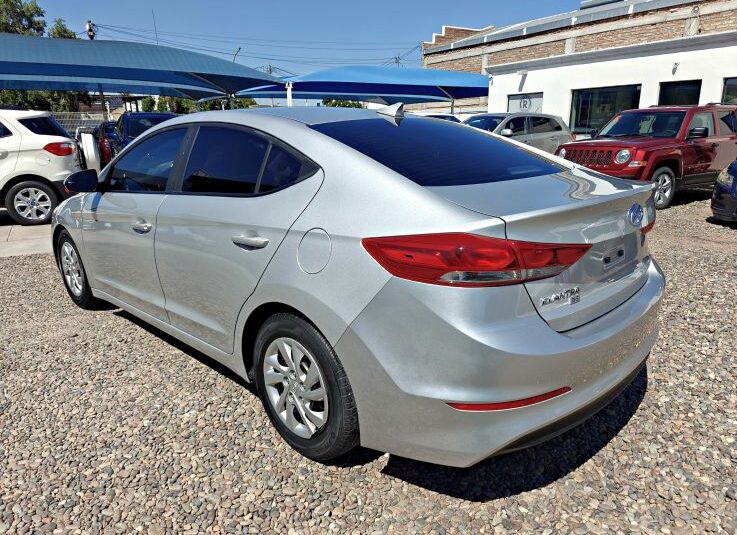 HYUNDAI ELANTRA SE 2017