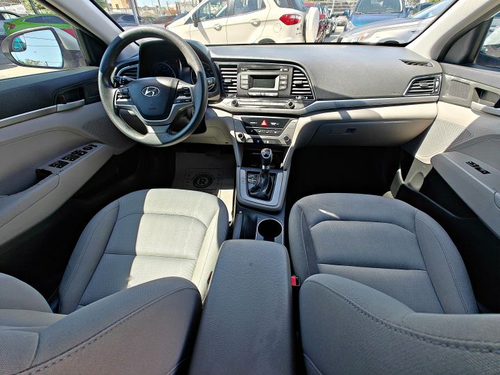 HYUNDAI ELANTRA SE 2017