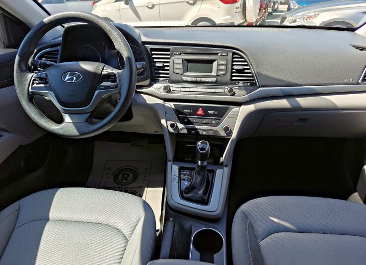 HYUNDAI ELANTRA SE 2017