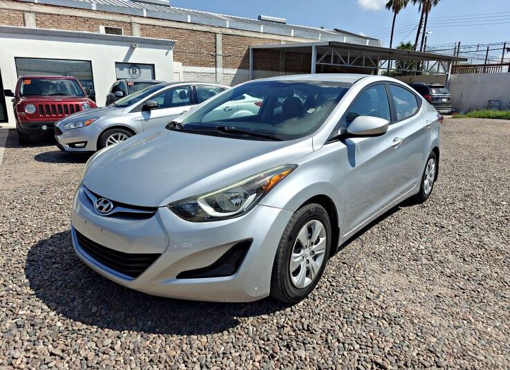 HYUNDAI ELANTRA SE 2016 PLATA