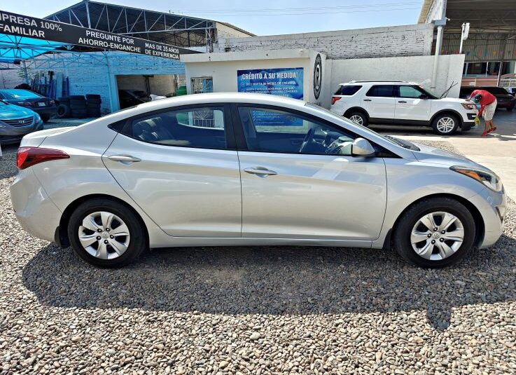 HYUNDAI ELANTRA SE 2016 PLATA