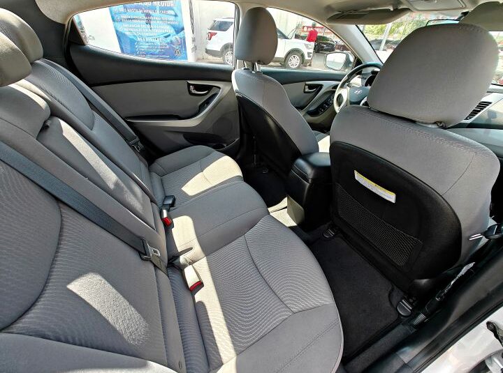 HYUNDAI ELANTRA SE 2016 PLATA