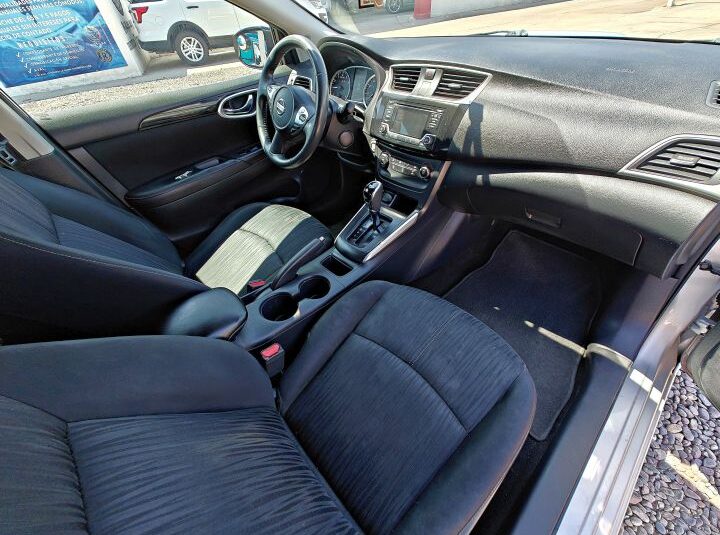 NISSAN SENTRA SV 2016 PLATA