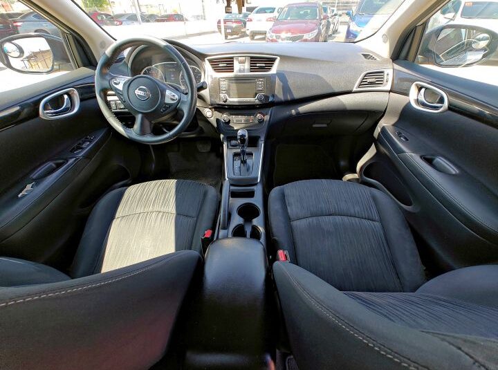 NISSAN SENTRA SV 2016 PLATA