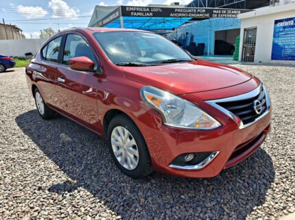 𝐍𝐢𝐬𝐬𝐚𝐧 𝐕𝐞𝐫𝐬𝐚 𝐒𝐕 2016 Rojo | Rosas Automotriz