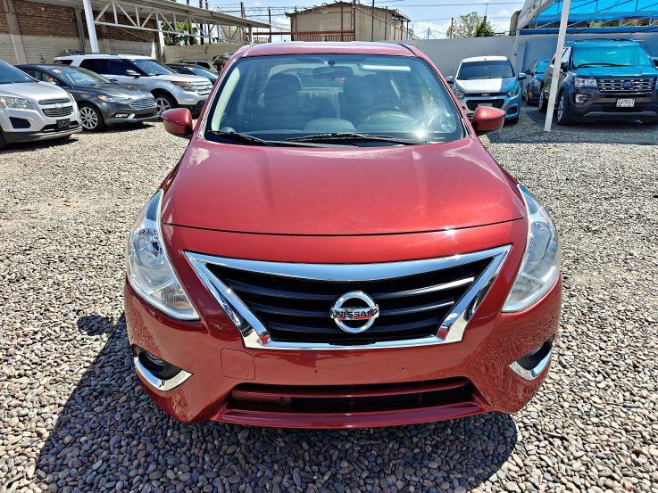 NISSAN VERSA SV 2016 ROJO