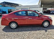 NISSAN VERSA SV 2016 ROJO