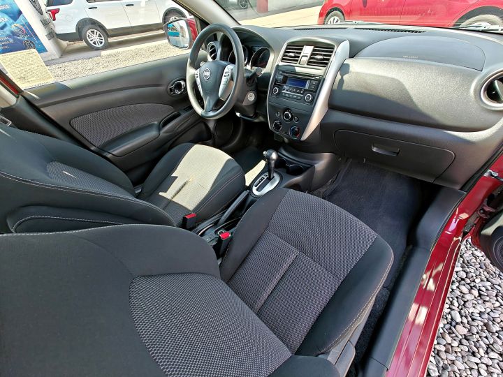 NISSAN VERSA SV 2016 ROJO