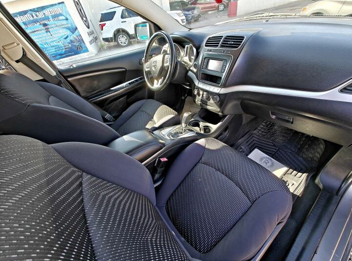 DODGE JOURNEY SXT 2012