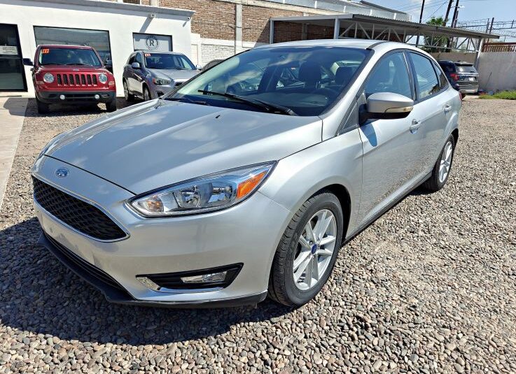 FORD FOCUS SE 2017