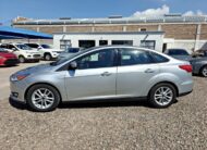 FORD FOCUS SE 2017