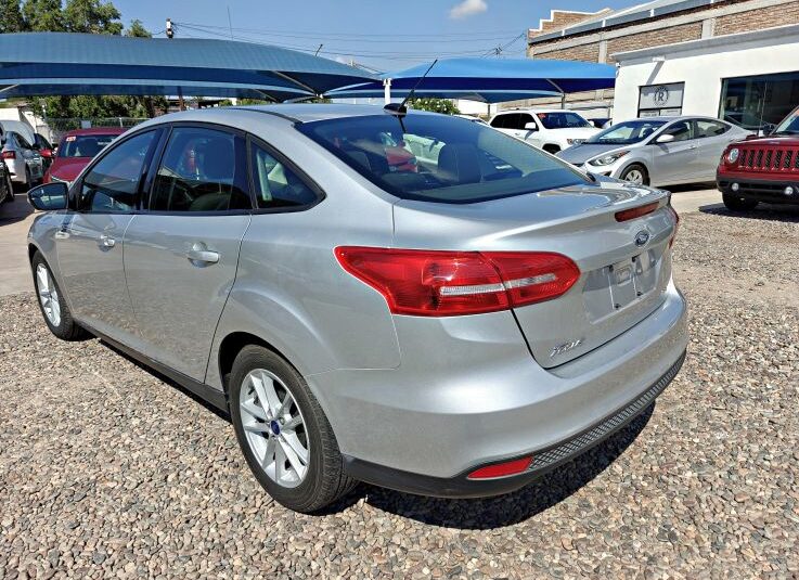 FORD FOCUS SE 2017