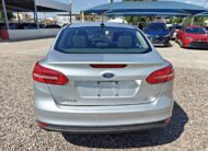 FORD FOCUS SE 2017