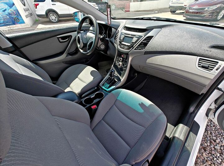 HYUNDAI ELANTRA SE 2016 BLANCO