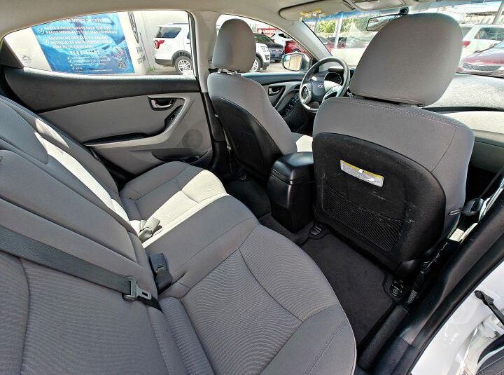 HYUNDAI ELANTRA SE 2016 BLANCO