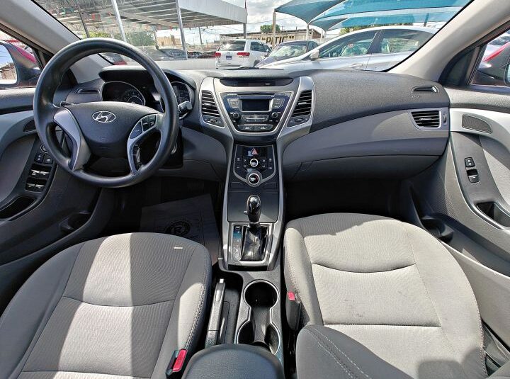HYUNDAI ELANTRA SE 2016 ROJO