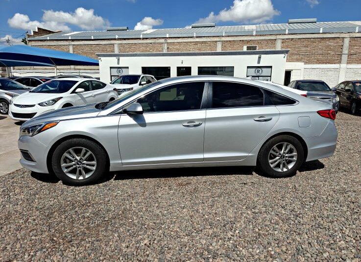 HYUNDAI SONATA SE 2017 PLATA