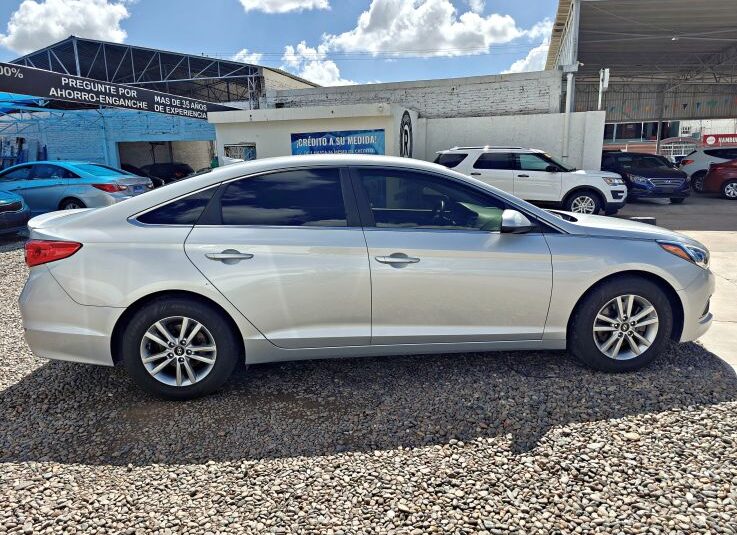 HYUNDAI SONATA SE 2017 PLATA