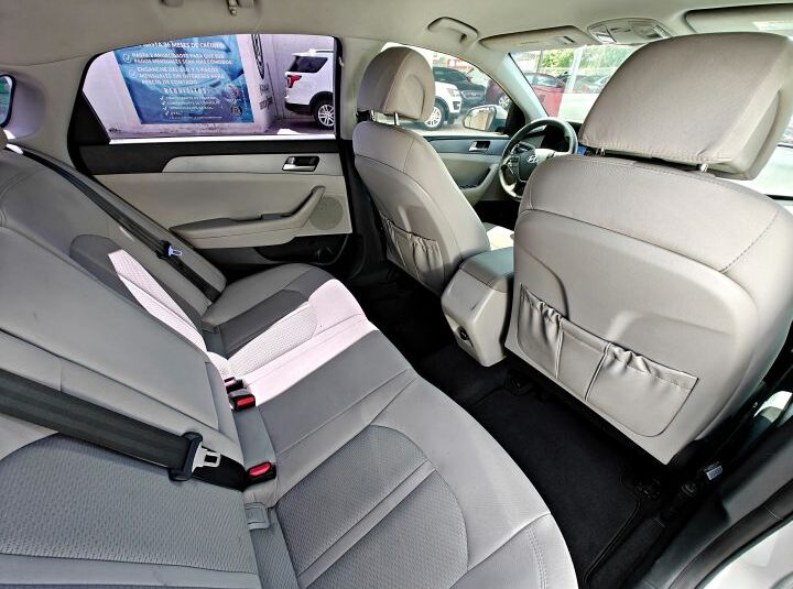 HYUNDAI SONATA SE 2017 PLATA