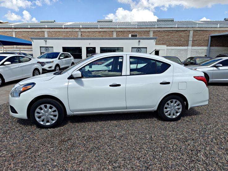 NISSAN VERSA SV 2016 BLANCO