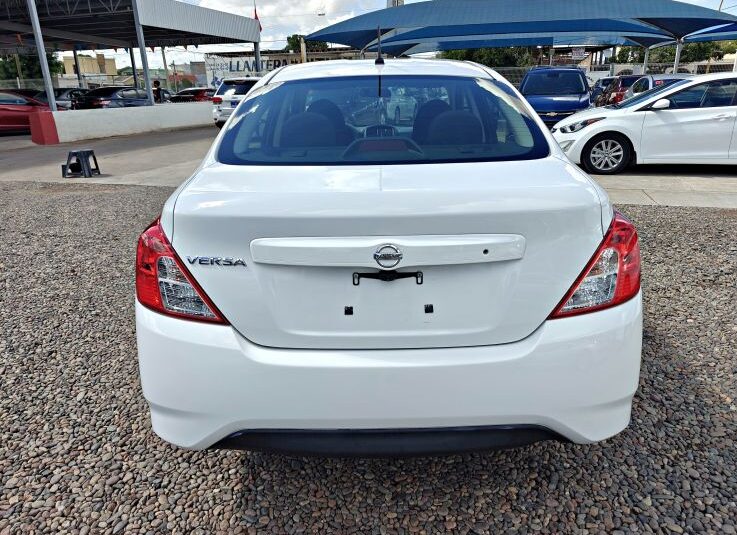 NISSAN VERSA SV 2016 BLANCO