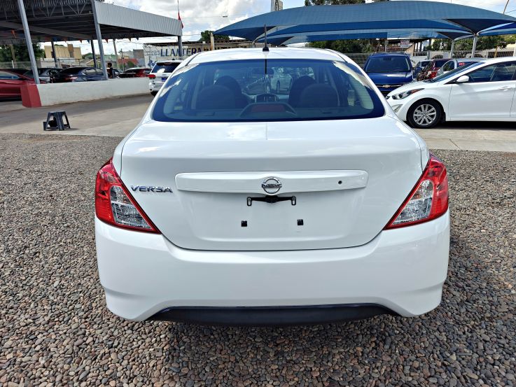 NISSAN VERSA SV 2016 BLANCO