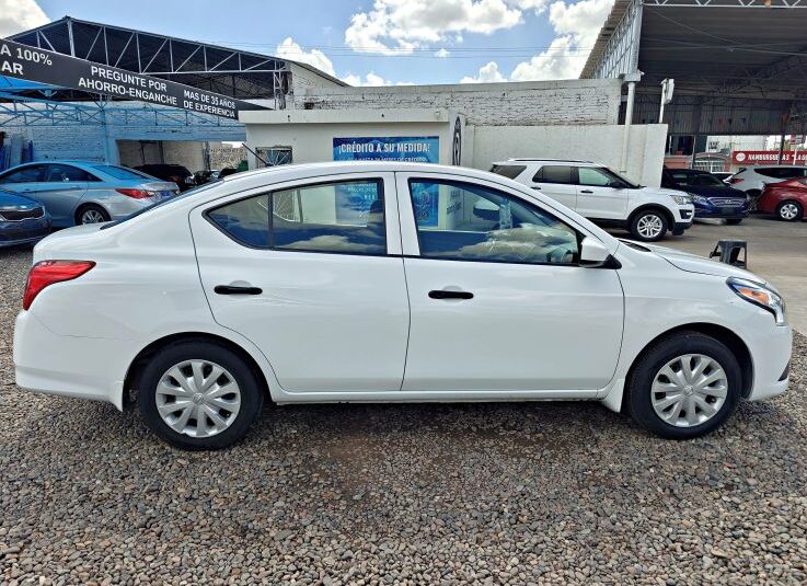 NISSAN VERSA SV 2016 BLANCO