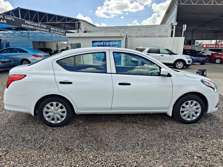 NISSAN VERSA SV 2016 BLANCO