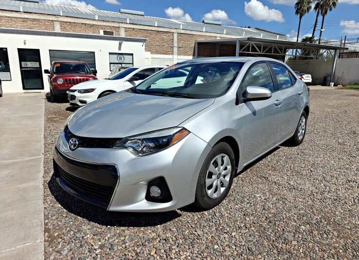 TOYOTA COROLLA LE 2016 PLATA