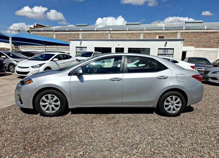 TOYOTA COROLLA LE 2016 PLATA