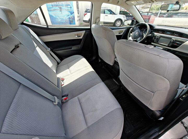 TOYOTA COROLLA LE 2016 PLATA