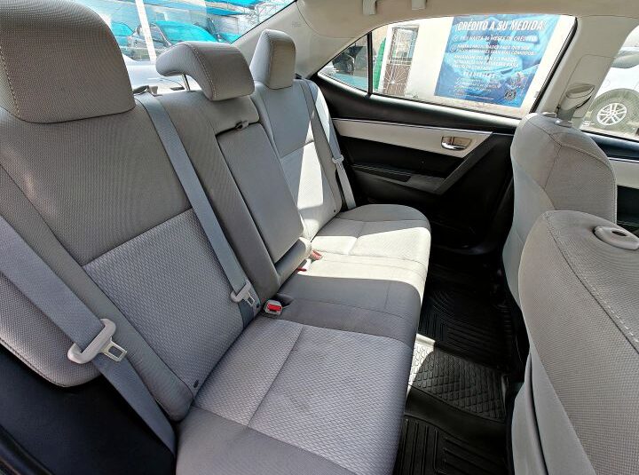 TOYOTA COROLLA LE 2016 PLATA
