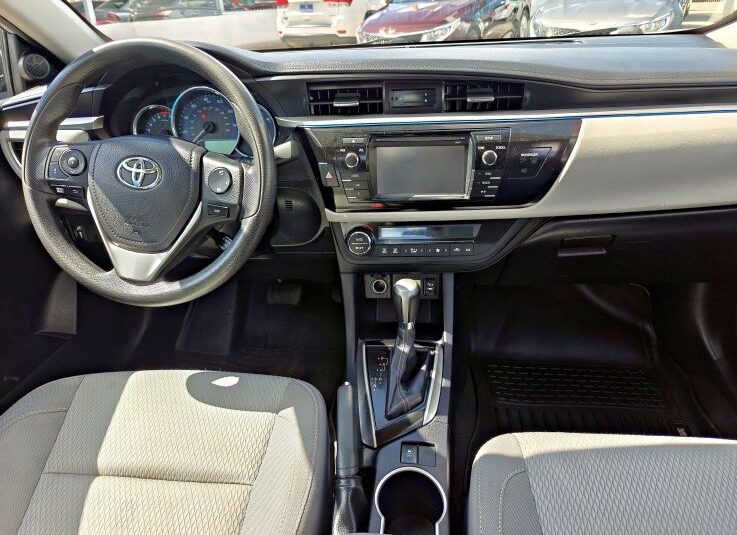 TOYOTA COROLLA LE 2016 PLATA