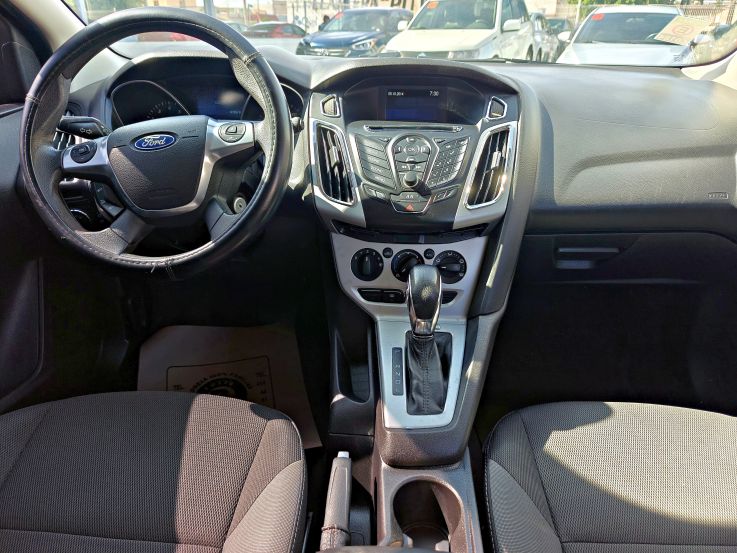 FORD FOCUS SE 2014