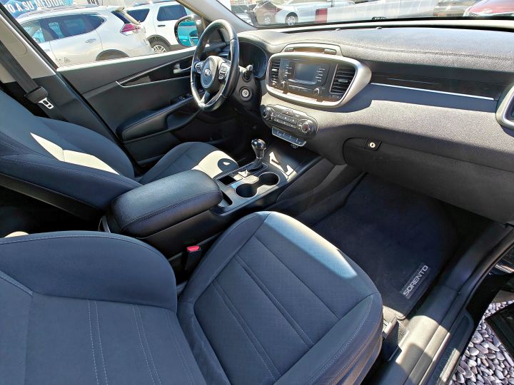 KIA SORENTO LX 2016