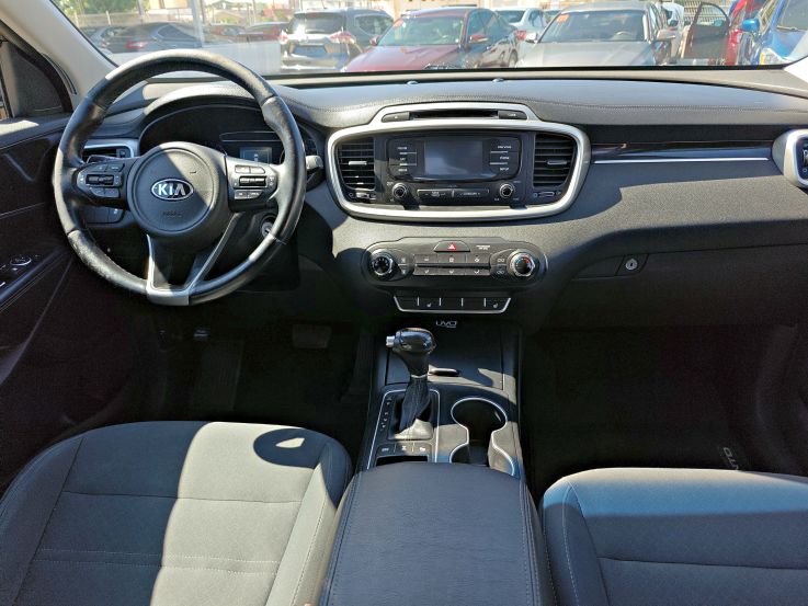 KIA SORENTO LX 2016