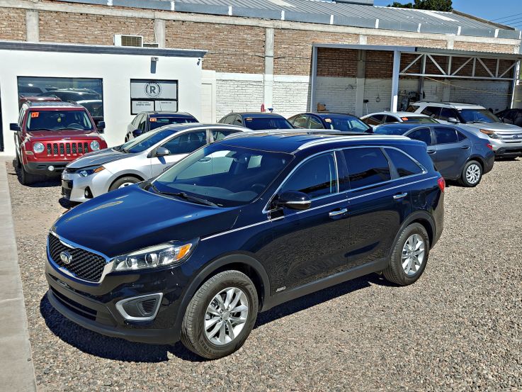 KIA SORENTO LX 2016