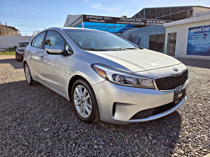 Kia Forte LX 2017 | Rosas Automotriz