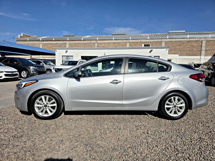 KIA FORTE LX 2017
