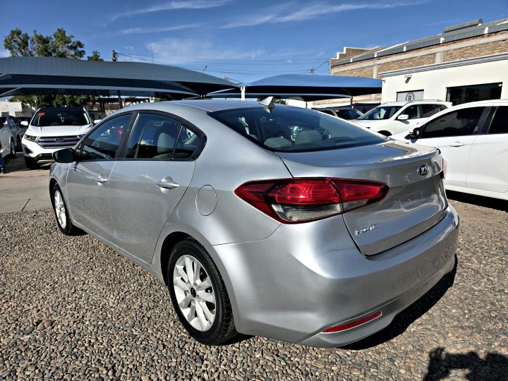 KIA FORTE LX 2017