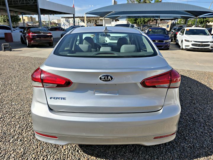 KIA FORTE LX 2017