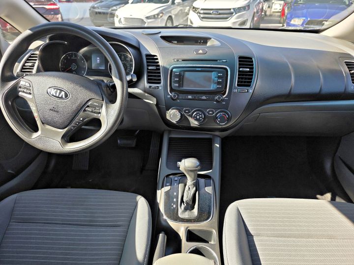 KIA FORTE LX 2017