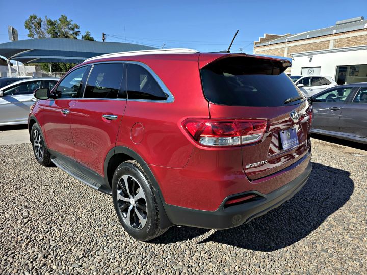 KIA SORENTO LX 2016 ROJA