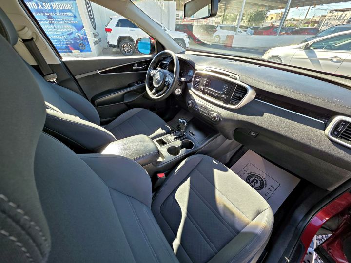 KIA SORENTO LX 2016 ROJA